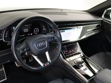 Audi Q8 50 TDI quattro competition plus