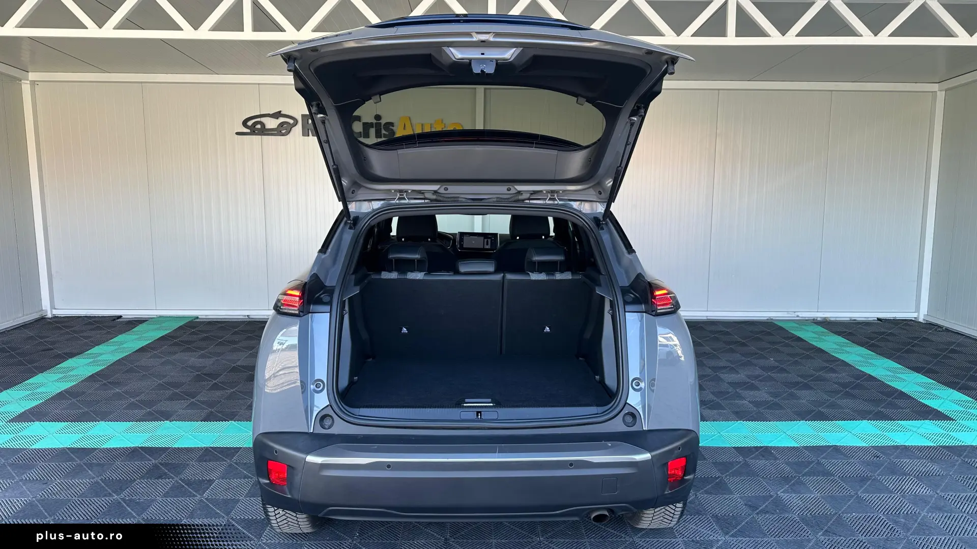 Peugeot 2008 1.2 Benzina 101 CP An 2024