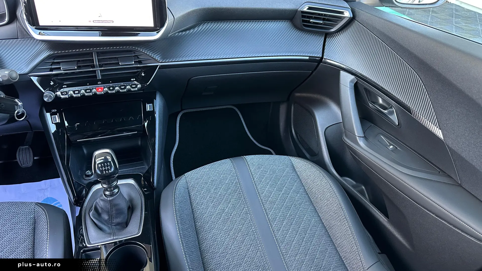 Peugeot 2008 1.2 Benzina 101 CP An 2024
