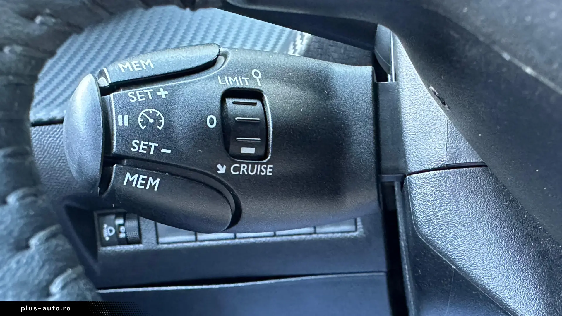 Peugeot 2008 1.2 Benzina 101 CP An 2024