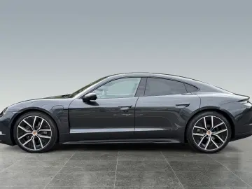 Porsche Taycan Black Edition