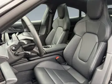 Porsche Taycan Black Edition