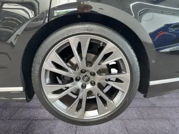 Audi A8 3.0 50 TDI Quattro S-Line AHK
