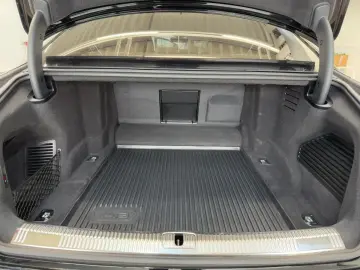 Audi A8 3.0 50 TDI Quattro S-Line AHK