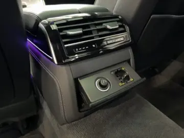 Audi A8 3.0 50 TDI Quattro S-Line AHK