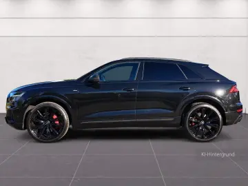 Audi Q8 55 TFSI quattro tiptr. S line PANO