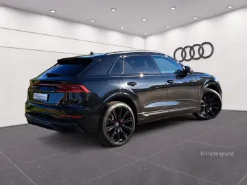 Audi Q8 55 TFSI quattro tiptr. S line PANO