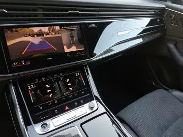 Audi Q8 55 TFSI quattro tiptr. S line PANO