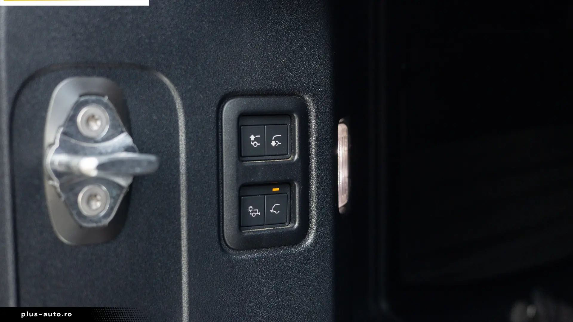 Land Rover Defender 75 EDITION