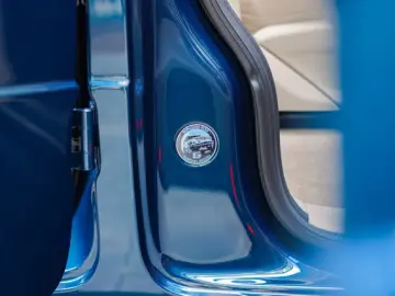 Mercedes-Benz G 63 FACELIFT   TV   NIGHT    MY26