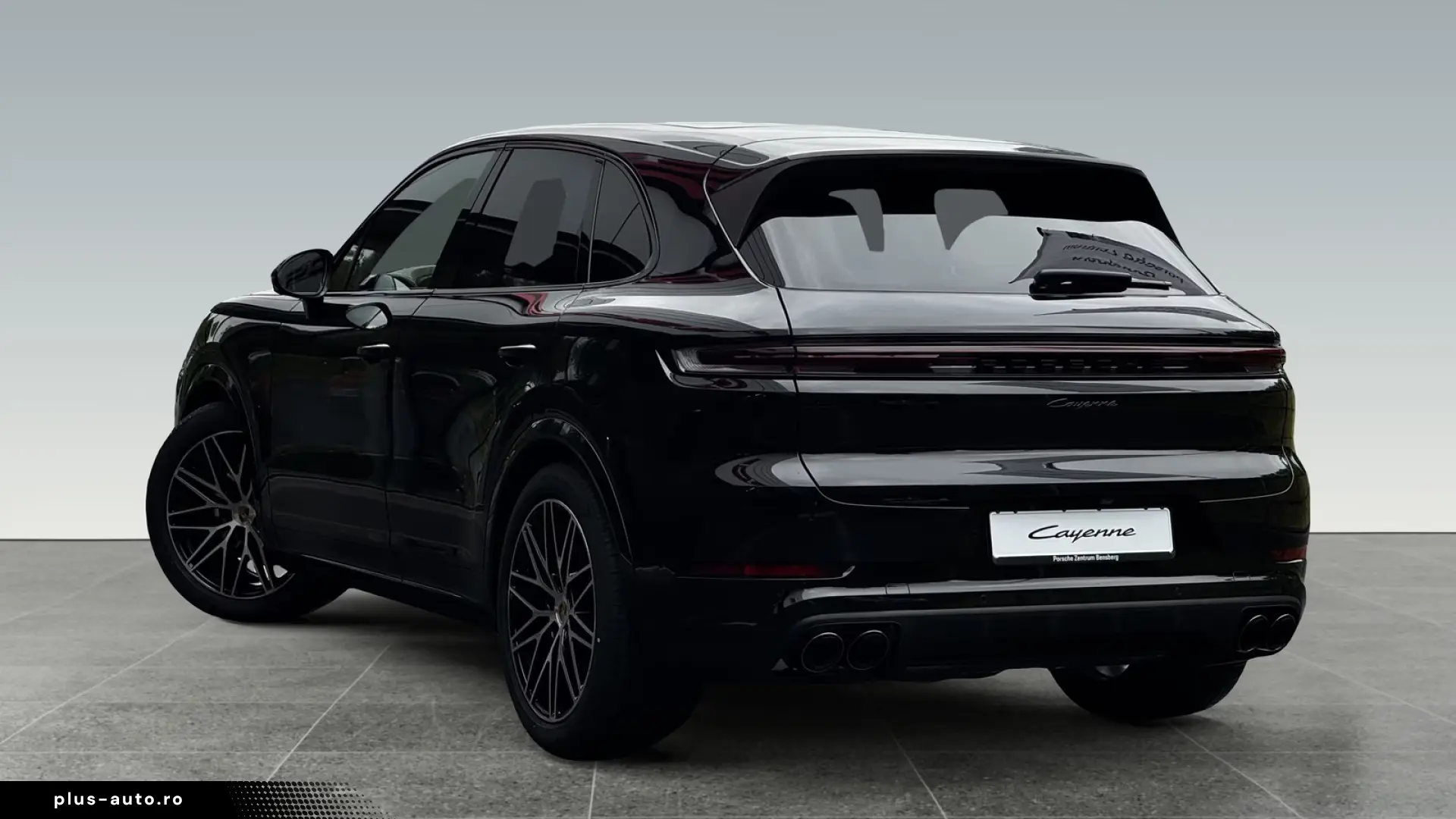 PORSCHE Cayenne în leasing operațional MOOV