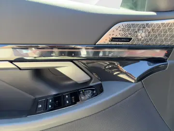 BMW 520i Limousine AHK Head-Up Pano