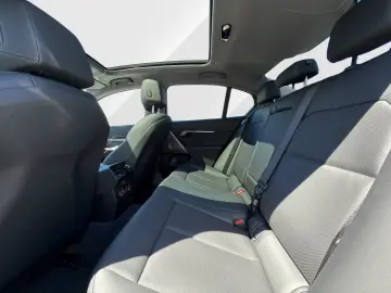 BMW 520i Limousine AHK Head-Up Pano