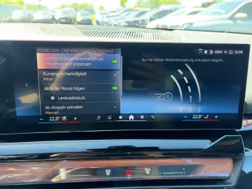 BMW 520i Limousine AHK Head-Up Pano