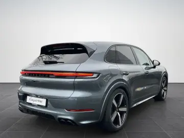 Porsche Cayenne Black Edition