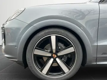 Porsche Cayenne Black Edition