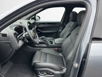 Porsche Cayenne Black Edition