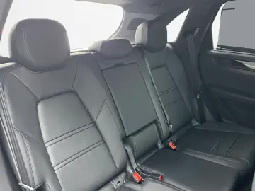 Porsche Cayenne Black Edition