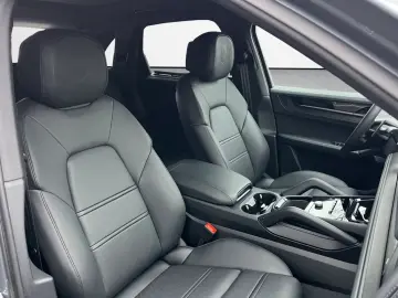 Porsche Cayenne Black Edition
