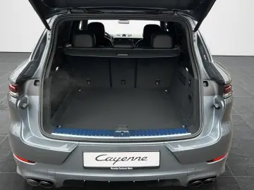 Porsche Cayenne Black Edition