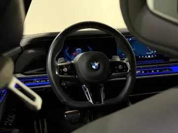 BMW 740 d xDrive M Sportpaket Pro
