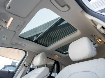 Mercedes-Benz GLC 300 4MATIC  2 SETURI ROTI