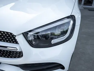 Mercedes-Benz GLC 300 4MATIC  2 SETURI ROTI