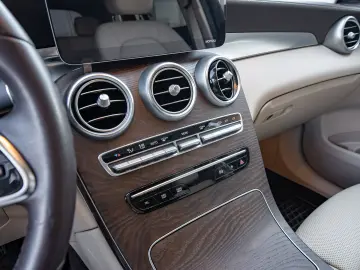 Mercedes-Benz GLC 300 4MATIC  2 SETURI ROTI