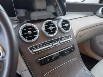 Mercedes-Benz GLC 300 4MATIC  2 SETURI ROTI