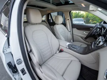 Mercedes-Benz GLC 300 4MATIC  2 SETURI ROTI