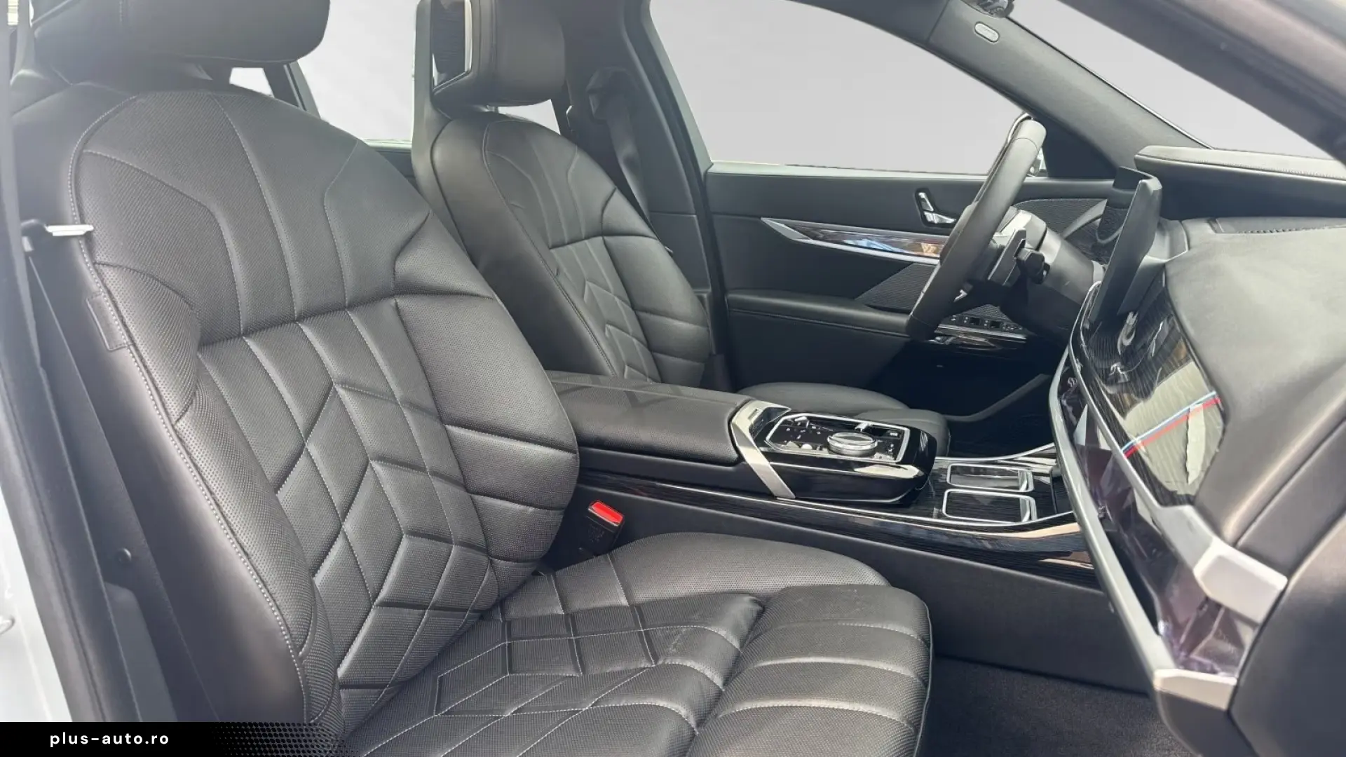 BMW Seria 7 în leasing operațional MOOV