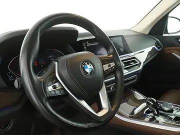 BMW xDrive 40i Mild-Hybrid