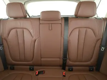 BMW xDrive 40i Mild-Hybrid