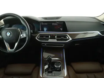 BMW xDrive 40i Mild-Hybrid