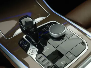BMW xDrive 40i Mild-Hybrid