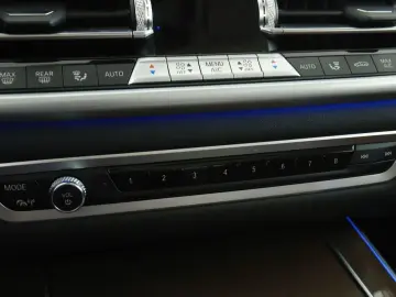 BMW xDrive 40i Mild-Hybrid
