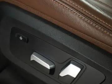 BMW xDrive 40i Mild-Hybrid