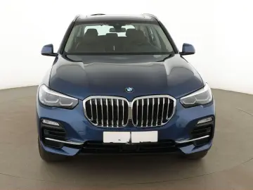 BMW xDrive 40i Mild-Hybrid