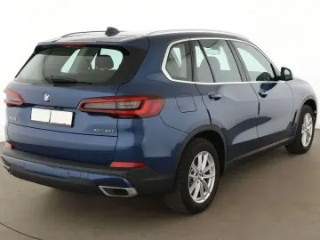 BMW xDrive 40i Mild-Hybrid