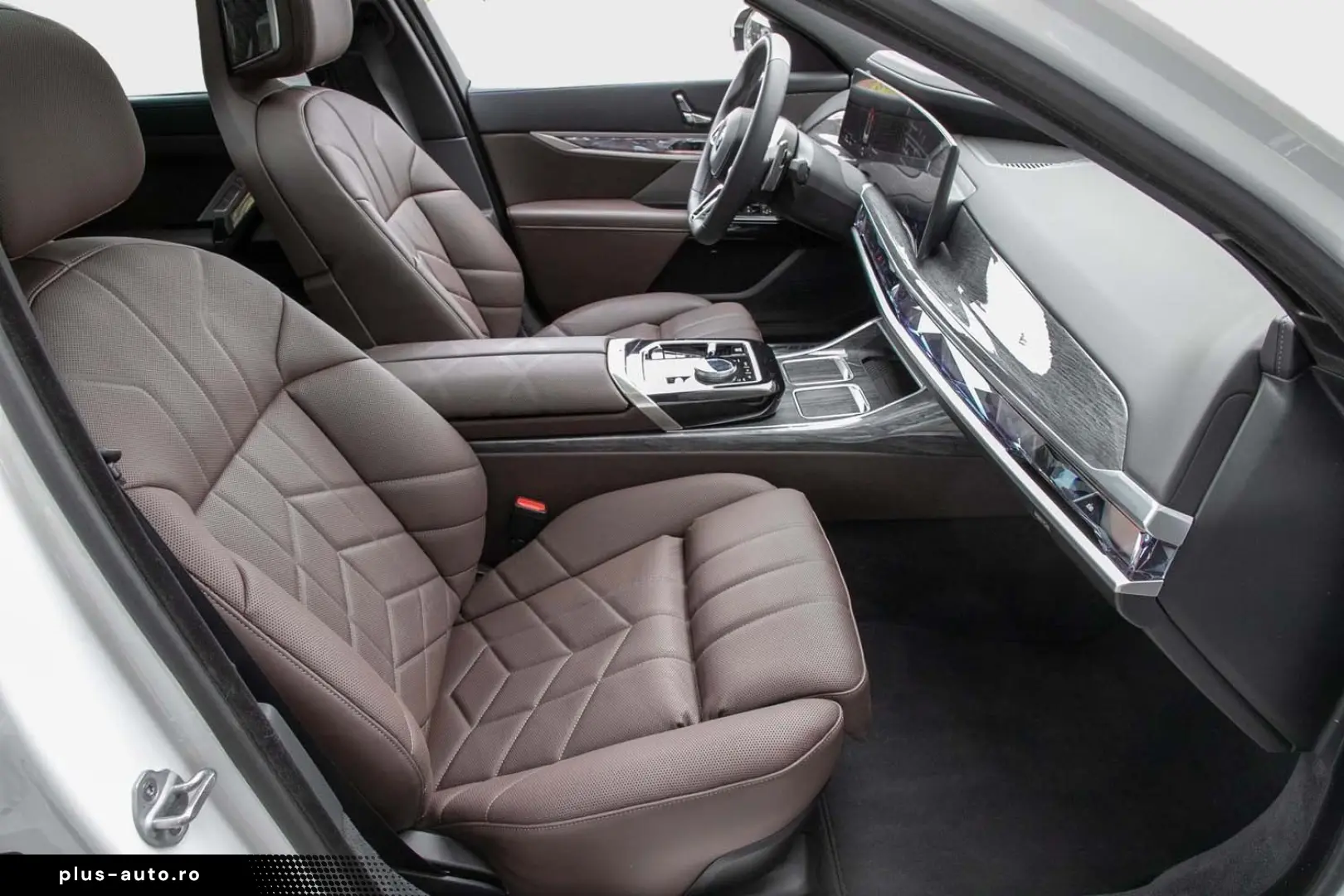 BMW Seria 7 în leasing operațional MOOV