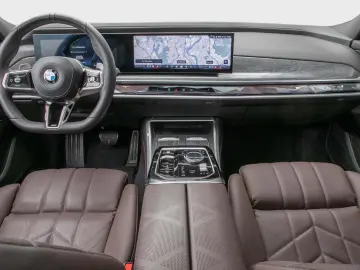 BMW 740d xDrive M Sportpaket Standhzg IconicGlow 20