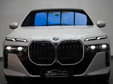 BMW 740 d xDrive M Sport SKYLOUNGE