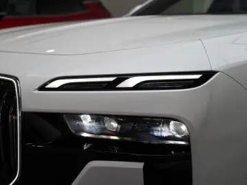 BMW 740 d xDrive M Sport SKYLOUNGE
