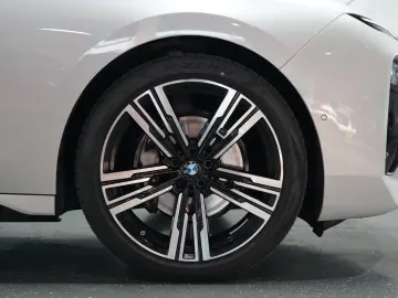 BMW 740 d xDrive M Sport SKYLOUNGE