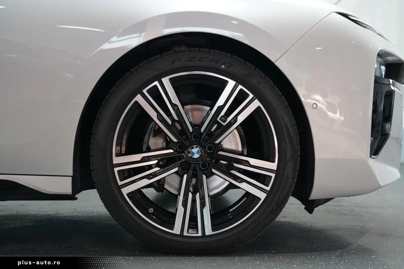 BMW Seria 7 în leasing operațional MOOV