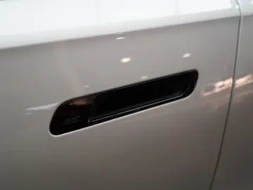 BMW 740 d xDrive M Sport SKYLOUNGE