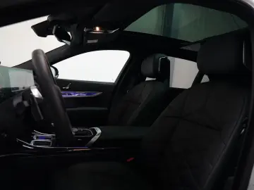 BMW 740 d xDrive M Sport SKYLOUNGE