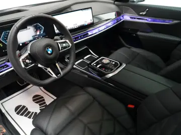 BMW 740 d xDrive M Sport SKYLOUNGE
