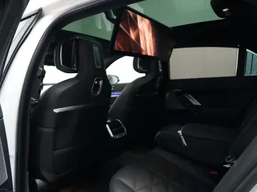 BMW 740 d xDrive M Sport SKYLOUNGE