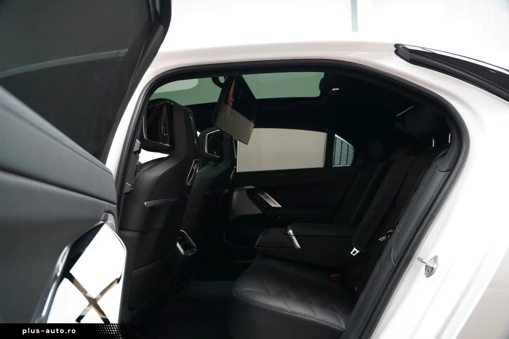 BMW Seria 7 în leasing operațional MOOV